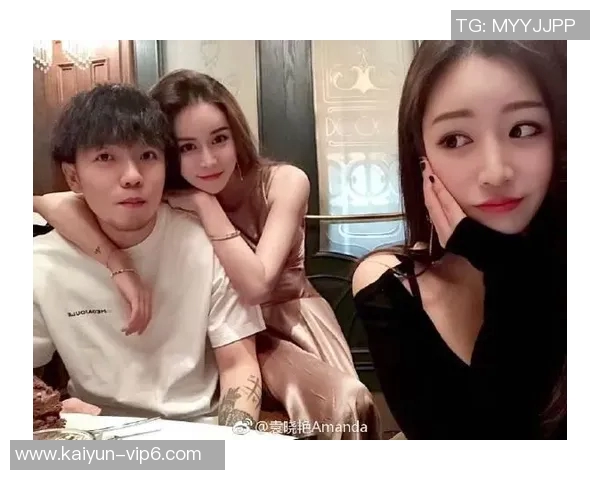 足坛太太团聚焦揭秘足球明星老婆女友情感故事与幕后生活 足坛太太团聚焦揭秘足球明星老婆女友情感故事与幕后生活