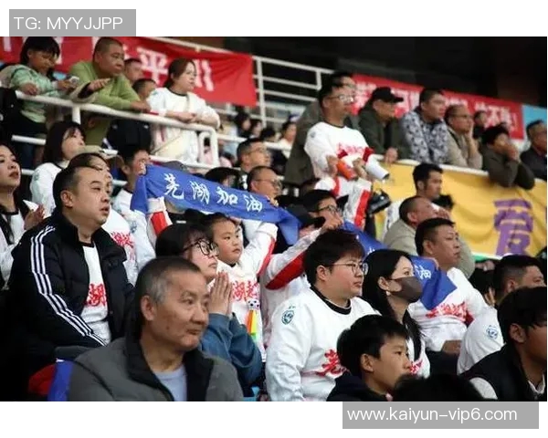 足球明星们共庆中秋送祝福 球场之外传递温暖与团圆之情 足球明星们共庆中秋送祝福 球场之外传递温暖与团圆之情